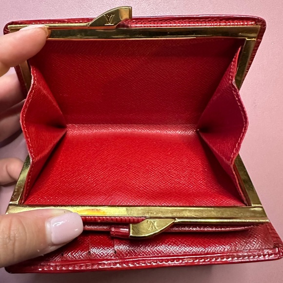LV Red Epi Leather Kisslock Wallet - Picture 9 of 11